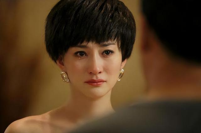 “一脸苦相”的6位女星，五官凑在一起，越看越丧，可惜了