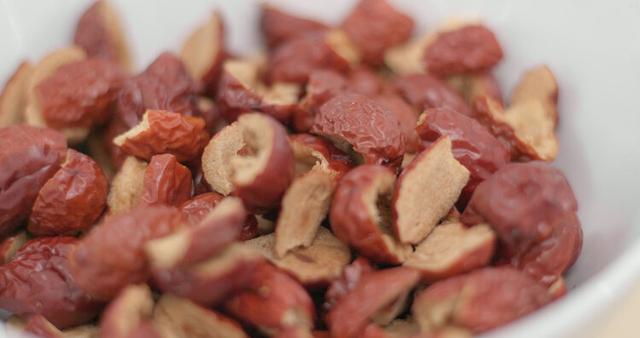 大枣吃多了好吗，大枣吃多了好吗会上火吗（红枣是“补血圣品”）