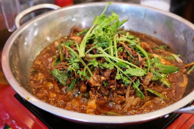 贵阳有什么好吃的，贵阳十大好吃的菜（入夏必去的美食之都）