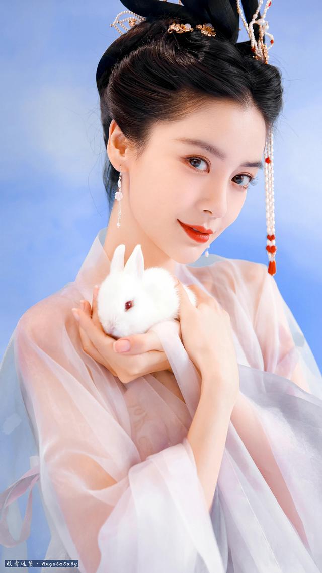 杨颖，微信头像，杨颖（angelababy中秋嫦娥玉兔大片）