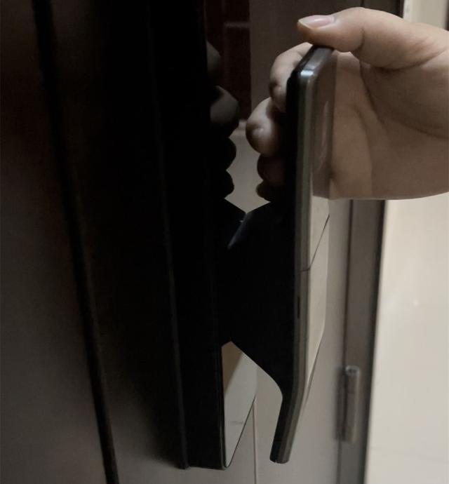 教你如何更换防盗门锁体，防盗门锁怎么更换（为什么不建议大家换防盗门）