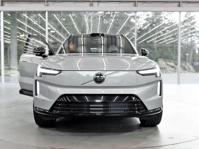 volvo是什么牌子的车，volvo是什么档次的车（沃尔沃的新旗舰SUV）