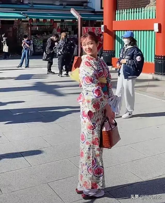 川端康成获得诺贝尔文学奖的作品是什么，川端康成凭借哪三部作品获得了诺贝尔文学奖（川端康成获得诺贝尔文学奖代表作雪国）