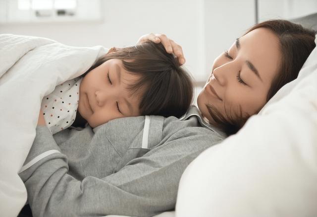 虎躯一震啥意思，虎躯一震的意思（睡梦中“虎躯一震”）