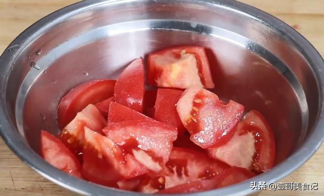 怎样做美味的佛手瓜木耳炒鸡蛋，佛手瓜和木耳鸡蛋一起吃的功效（佛手瓜不要直接炒了）