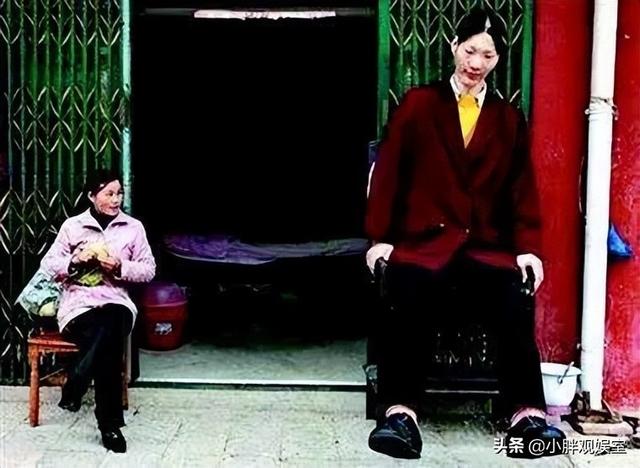 世界第一高人5米9的人，郑恺百米9.99是真的吗（中国比姚明还高的11位巨人）