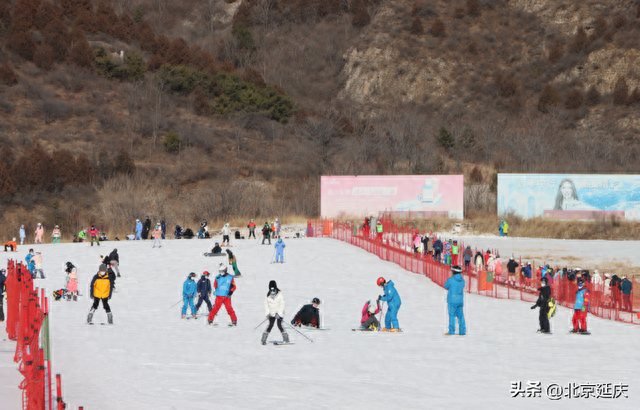 延庆欢乐冰雪季！万科石京龙滑雪场迎来开板“首滑”