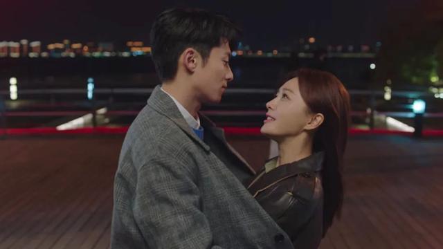 一垒打在爱情中是什么意思，全垒打在爱情中什么意思（现在的年下爱情都这么露骨吗）