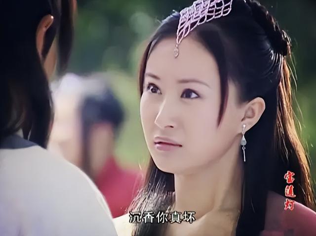 新上海滩方艳芸最后咋了，上海滩中的方艳芸（10位“大变脸”的内娱女神）