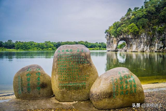 老人适合去旅游的地方，比较适合老人去旅游的地方（适合中老年人旅游的6座城市）