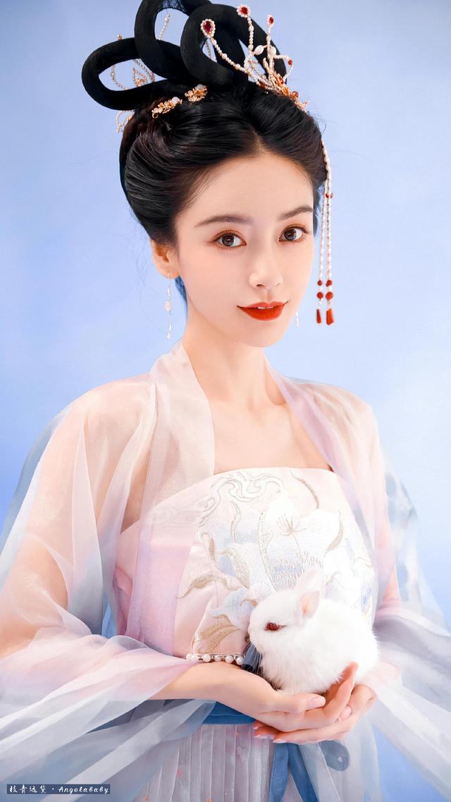杨颖，微信头像，杨颖（angelababy中秋嫦娥玉兔大片）