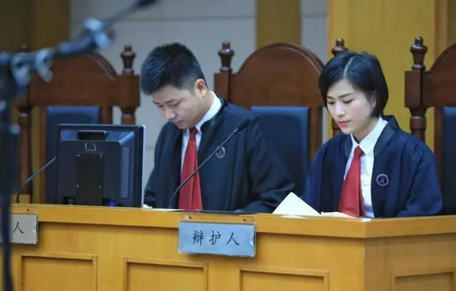 政法大学毕业后一般都是做什么工作，政法大学毕业一般会去哪里工作（关于法学毕业后的不同职业选择条件及薪资）