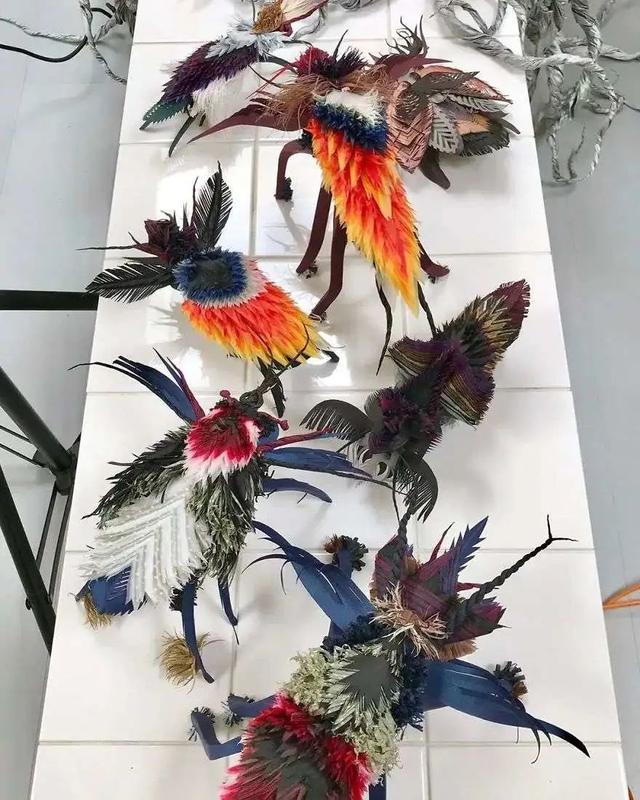 用卫生纸怎么做花，怎样用卫生纸做白花（她用纸种花，美成了童话）