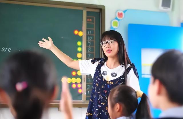 简短网名2或3个字的，网名2-3个字微信昵称（小学生“超简单”姓名火了）