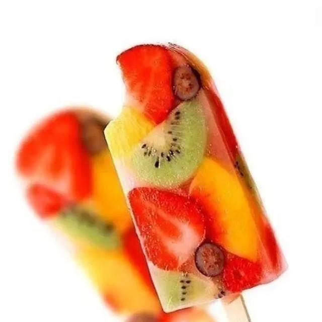 柠檬冰糕的做法，柠檬冰糕的做法窍门（教你自制柠檬冰棍）