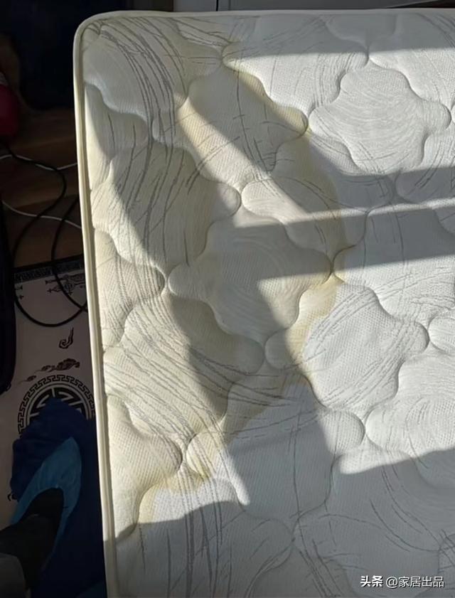 床垫脏了怎么清洗，床垫脏了在家怎么清洗（教你5招快速变干净）