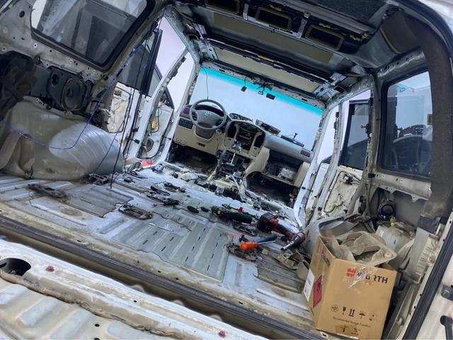 油压减震器，减震器原理图（搞来一辆“破烂不堪”的04年LC100）