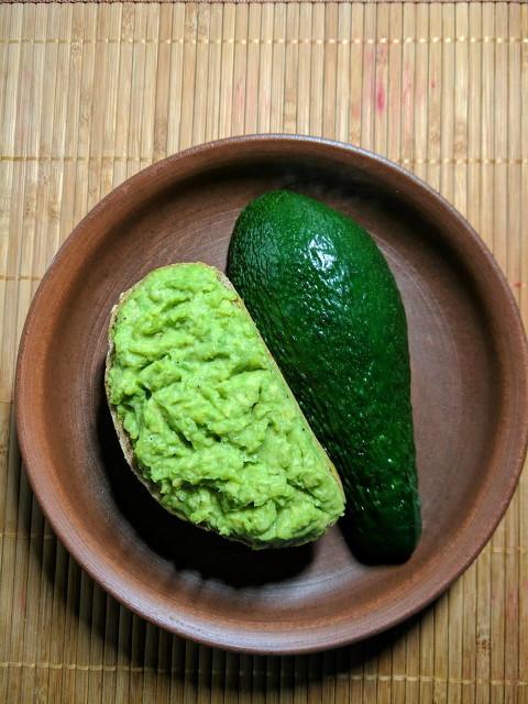 自制紧致去皱面膜，自制紧致去皱面膜怎么用（假期自己动手来做面膜吧）