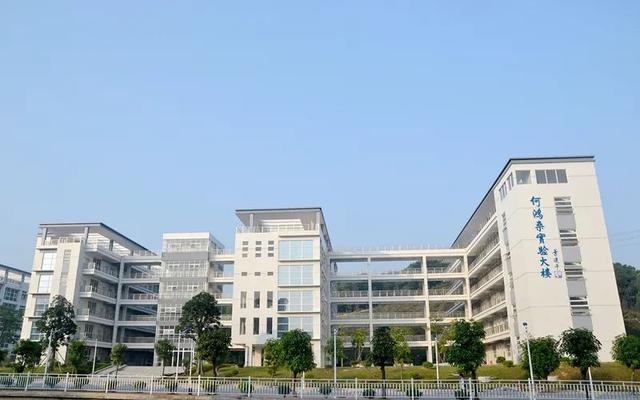 广东理工学院鼎湖校区，广东理工学院鼎湖校区有什么专业（广东这些大学竟然这么偏僻）