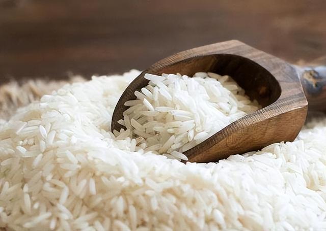 大米发黄还能吃吗，大米变黄能吃吗（发黄的大米是“毒大米”）