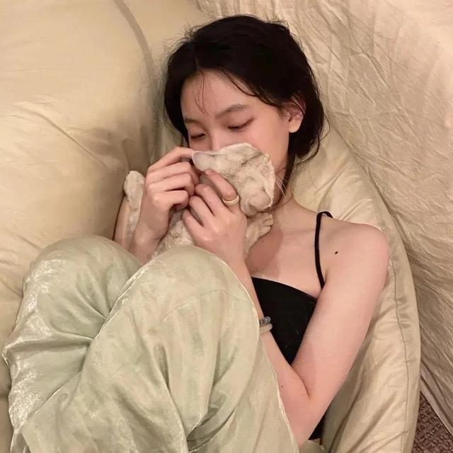 12岁女生照片，十二：可爱小清新女生头像微信（小清新女生头像）