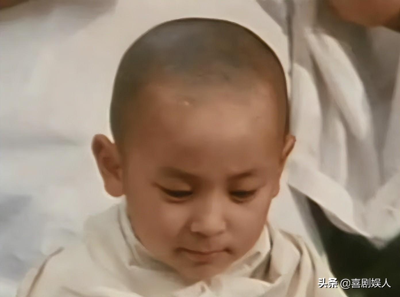 同样是过气艺人，有人退圈当百亿 明星总裁(关于明星总裁的简介)