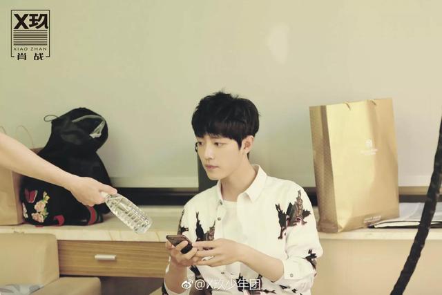 肖战快乐大本营，肖战郑爽快乐大本营哪一期（肖战一共上了四次《快乐大本营》）