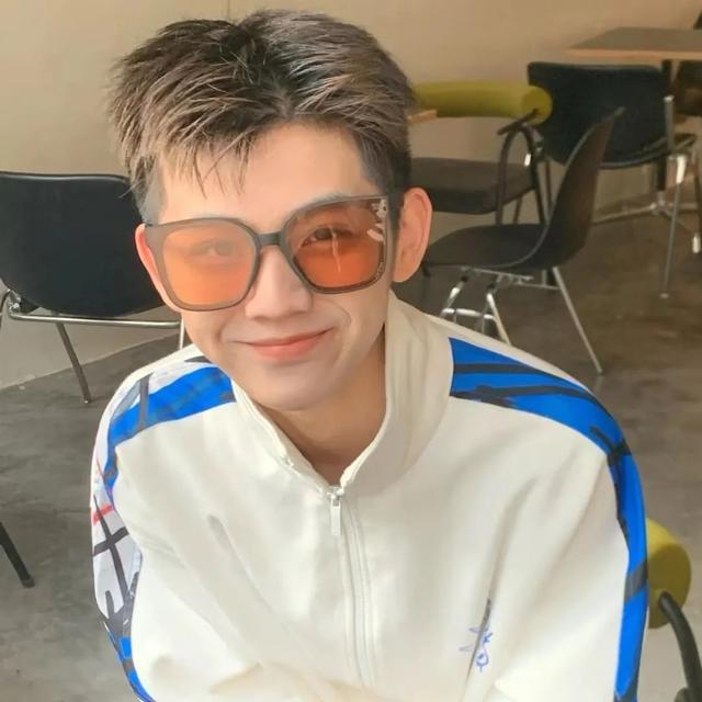 浪漫少女，微信头像，浪漫少女（微信头像：54张，女生头像）