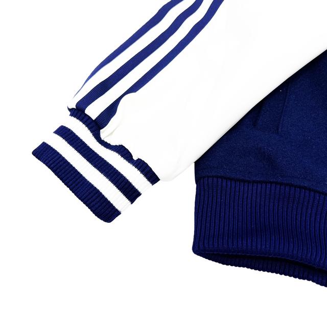 阿迪达斯三叶草男装外套，22FW三叶草织带棒球服外套拥有较高的色牢度