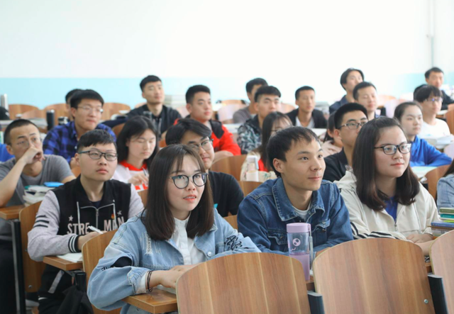 口腔医学就业前景，口腔医学就业前景怎样（大学中“很辛苦”的专业）