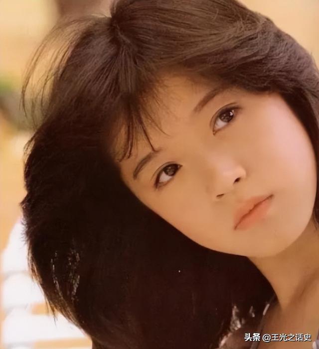 日本天皇的权力到底有多大，日本天皇的权力大吗（为什么日本天皇却能做到万世一系）