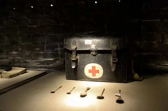 过草地是哪个地方，红军过草地从哪里出发终点叫什么地区（战士“三怕”）