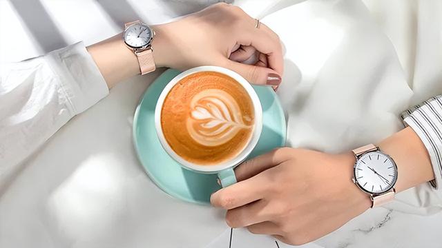 如何向喜欢的人表白，怎样给喜欢的人表白（当你向喜欢的人表白时）