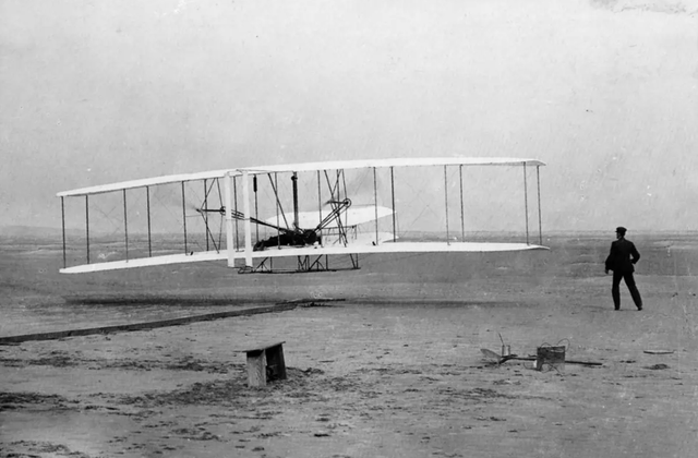 飞机为什么会飞，飞机为什么会飞简单回答（一架飞机几百吨重）