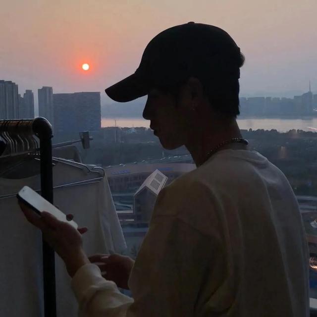 适合男人用的微信头像有哪些，好看的微信头像男人专用 个人私藏(2)（而不是解释自己）