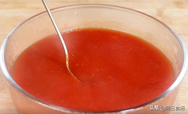 西红柿酱的家庭制作，西红柿酱的家庭制作放盐吗（番茄酱别买着吃了）