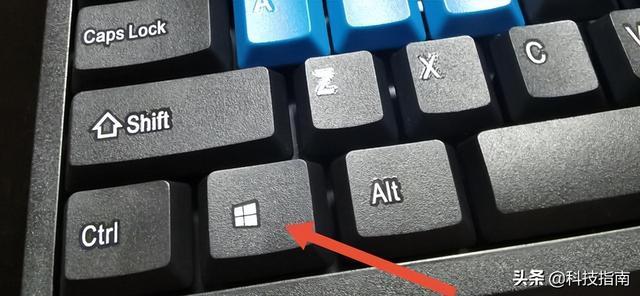 电脑全屏截图按什么键，电脑全屏截图快捷键是什么（给电脑全屏截图还在到处找软件）