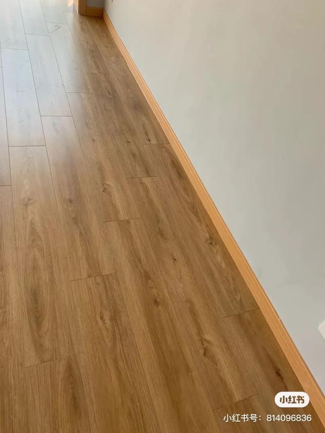 踢脚线尺寸，踢脚线怎么量（你们家因为踢脚线翻车）