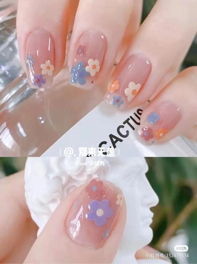 指甲油裸色和透明色有什么区别，护甲油和透明色的指甲油一样吗（显白好看，春夏必做）