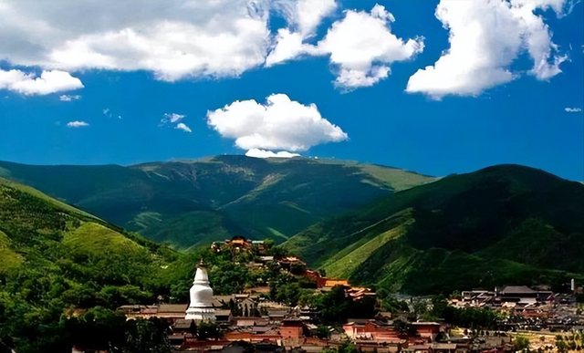 中国五大佛教名山，佛教五大名山简介（五大佛教名山是哪些山）