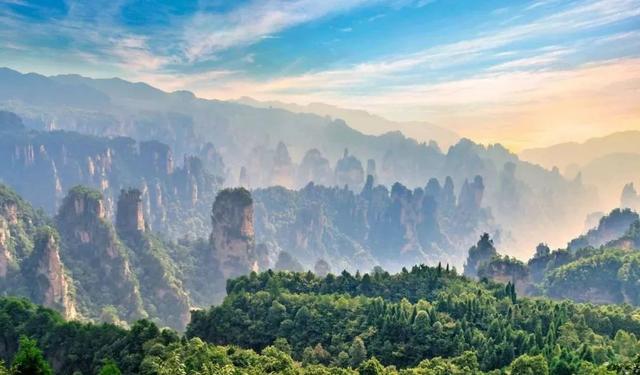 湘西终于开通高铁了，“湘西最美高铁”即将通车