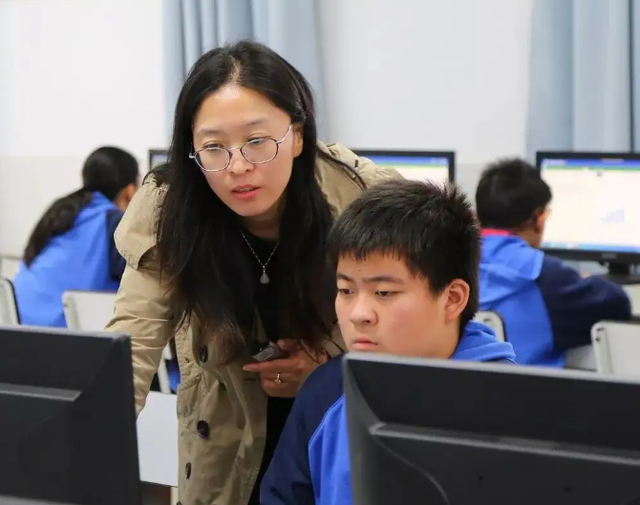 弹性工作是什么意思，疫情弹性工作是什么意思（老师得知后很感动）