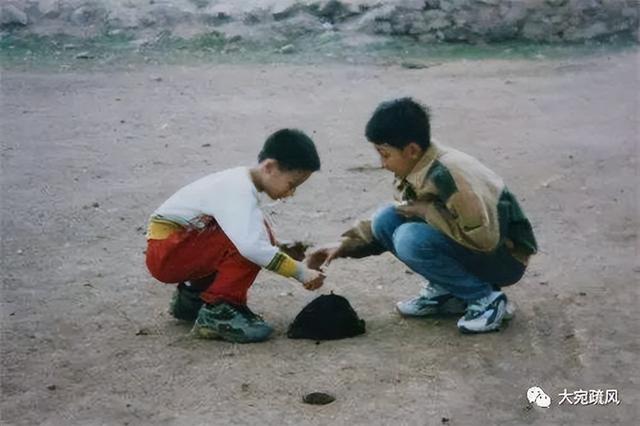 为什么电脑没有A、B盘，为什么电脑没有ab盘（有些曾经流行的东西现在几乎消失了）