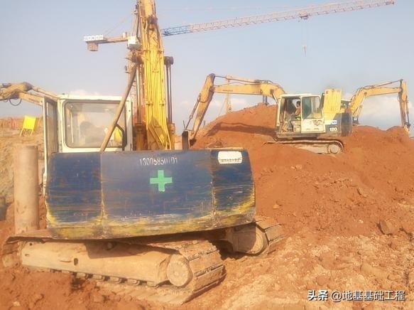 怎么写qc小组简介，提高管桩桩头完整性合格率