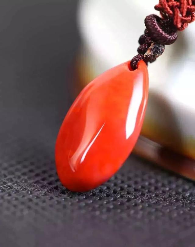 荔枝冻是什么料，荔枝冻是什么料好不（南红和战国红有几毛钱关系）