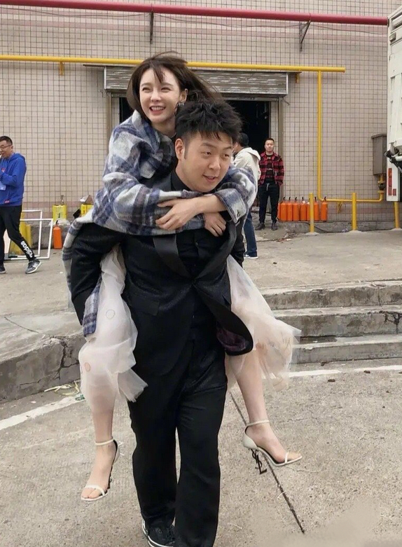 沈梦辰杜海涛疑删微博啥情况，沈梦辰为嫁富豪苦等九年