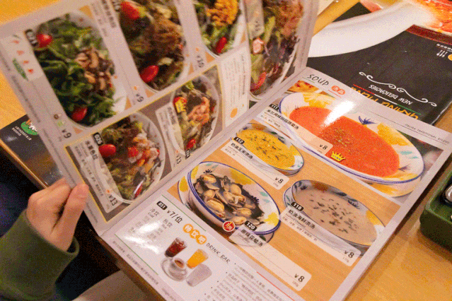 9寸披萨够几个人吃，九寸披萨多大几个人吃（开出400多家直营店）