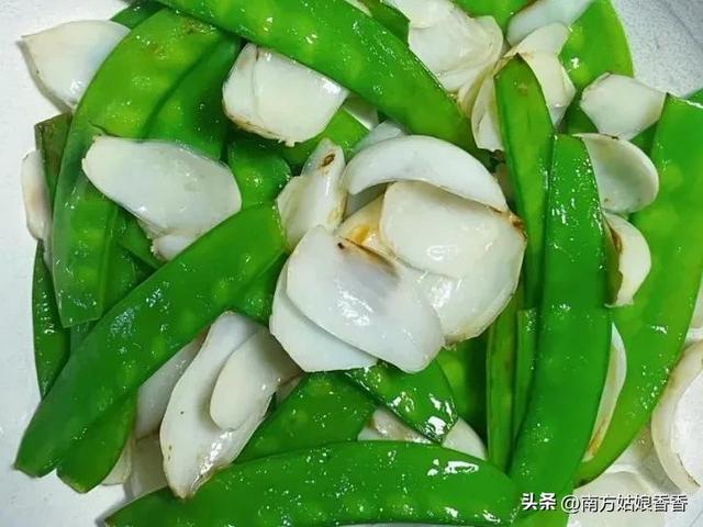 蒜薹西葫芦炒鸡蛋，蒜薹西葫芦炒鸡蛋怎么炒（八道家常菜养肝健脾）