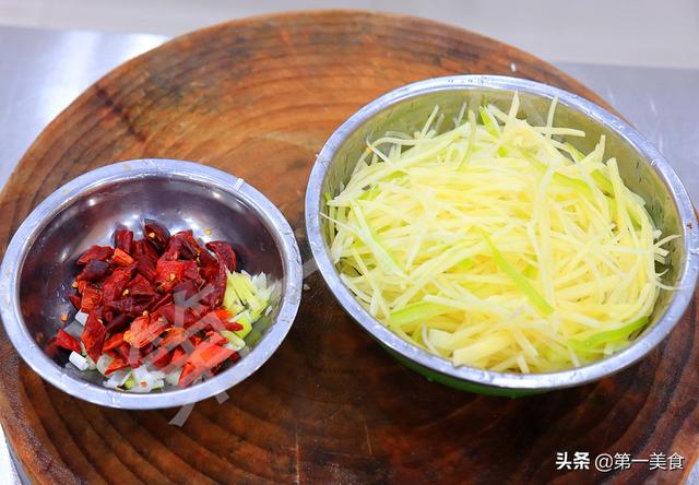 含钾元素的水果和蔬菜有哪些，哪些蔬菜水果富含钾元素（也要吃6种“高钾”食材）