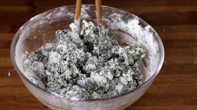 女人吃猪肝有什么好处，猪肝一周吃几次补血（多吃“4红3黑2绿”）